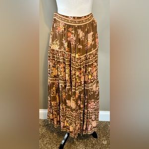 New without tag maxi skirt